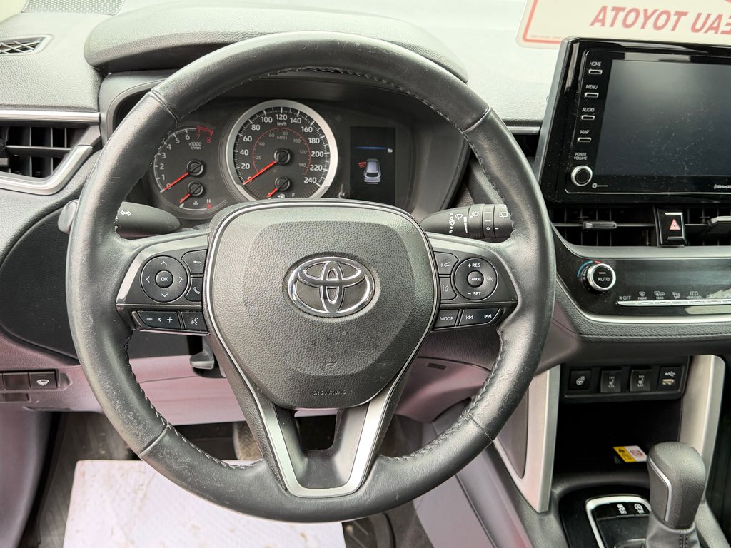 2022 Toyota Corolla Cross LE AWD + TOIT / CARFAX 17.000$ / AUBAINE / in Thetford Mines, Quebec - 36 - w1024h768px