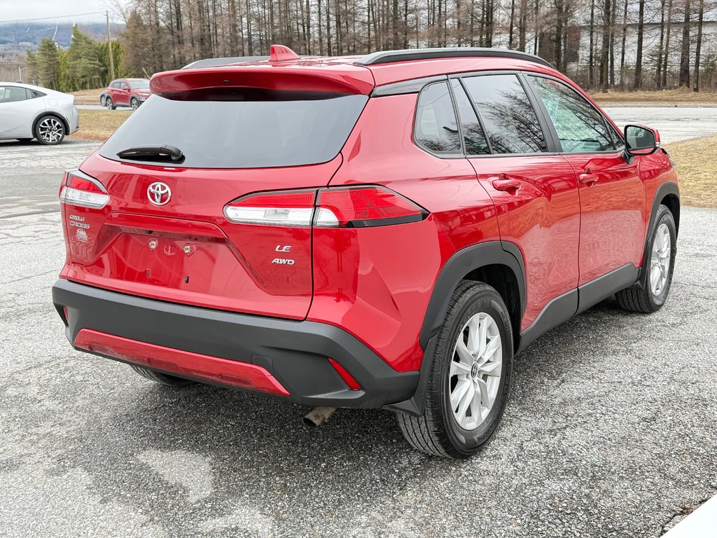 2022 Toyota Corolla Cross LE AWD + TOIT / CARFAX 17.000$ / AUBAINE / in Thetford Mines, Quebec - 5 - w1024h768px