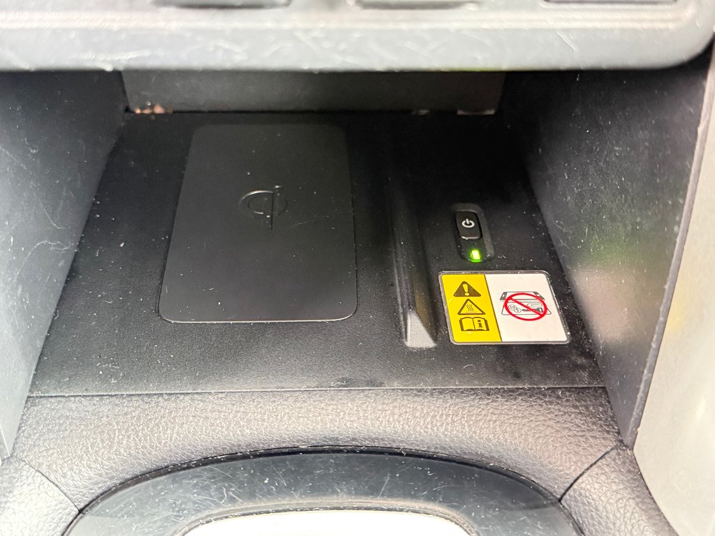 2022 Toyota Corolla Cross LE AWD + TOIT / CARFAX 17.000$ / AUBAINE / in Thetford Mines, Quebec - 47 - w1024h768px