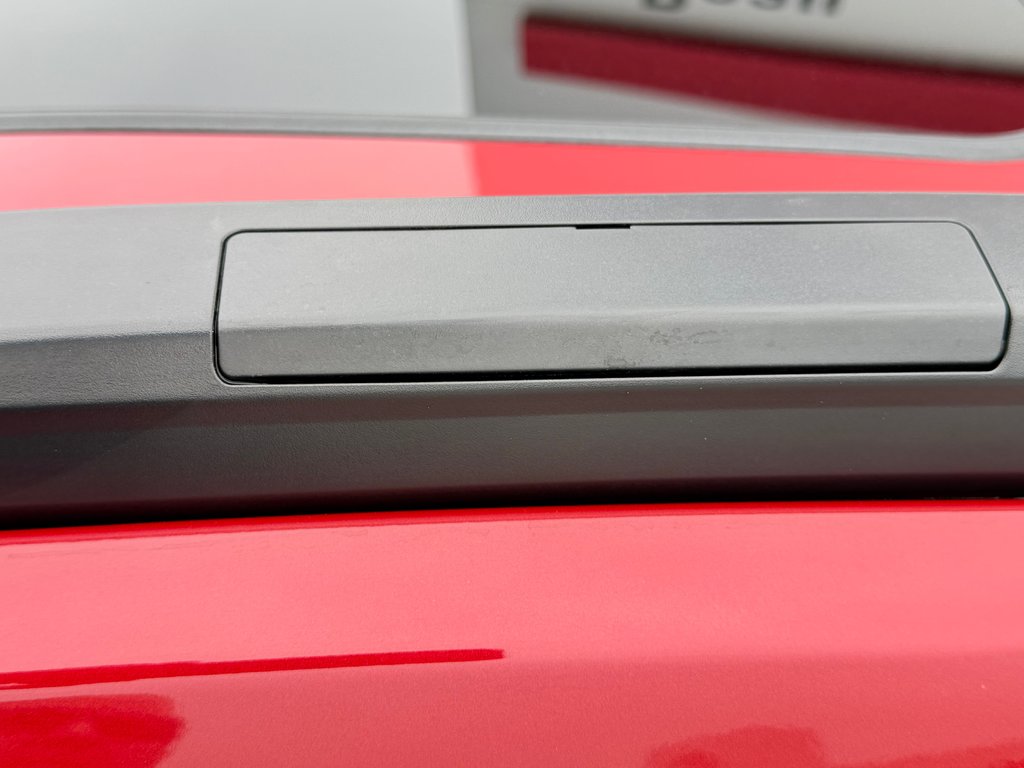 2022 Toyota Corolla Cross LE AWD + TOIT / CARFAX 17.000$ / AUBAINE / in Thetford Mines, Quebec - 20 - w1024h768px