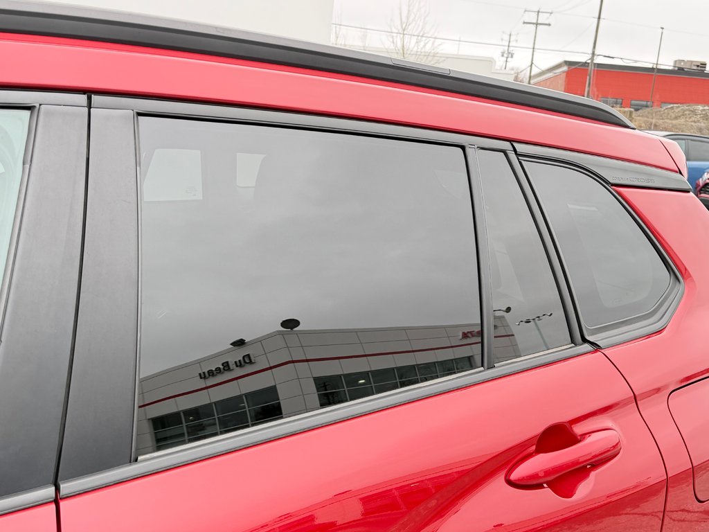2022 Toyota Corolla Cross LE AWD + TOIT / CARFAX 17.000$ / AUBAINE / in Thetford Mines, Quebec - 22 - w1024h768px