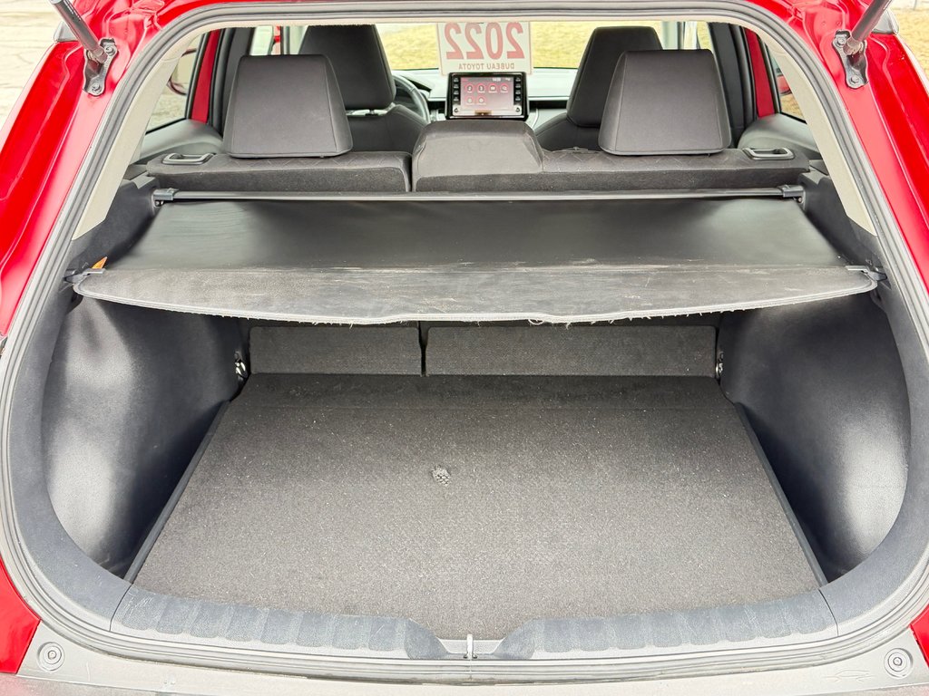 2022 Toyota Corolla Cross LE AWD + TOIT / CARFAX 17.000$ / AUBAINE / in Thetford Mines, Quebec - 60 - w1024h768px