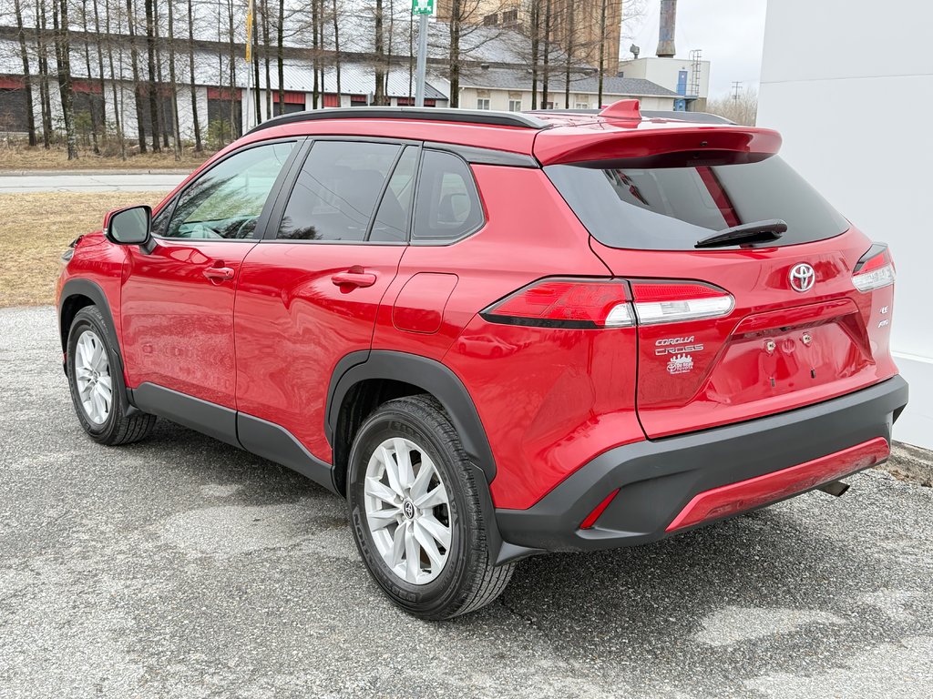 2022 Toyota Corolla Cross LE AWD + TOIT / CARFAX 17.000$ / AUBAINE / in Thetford Mines, Quebec - 7 - w1024h768px