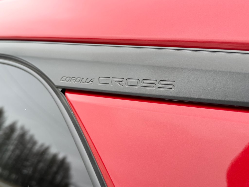 2022 Toyota Corolla Cross LE AWD + TOIT / CARFAX 17.000$ / AUBAINE / in Thetford Mines, Quebec - 58 - w1024h768px