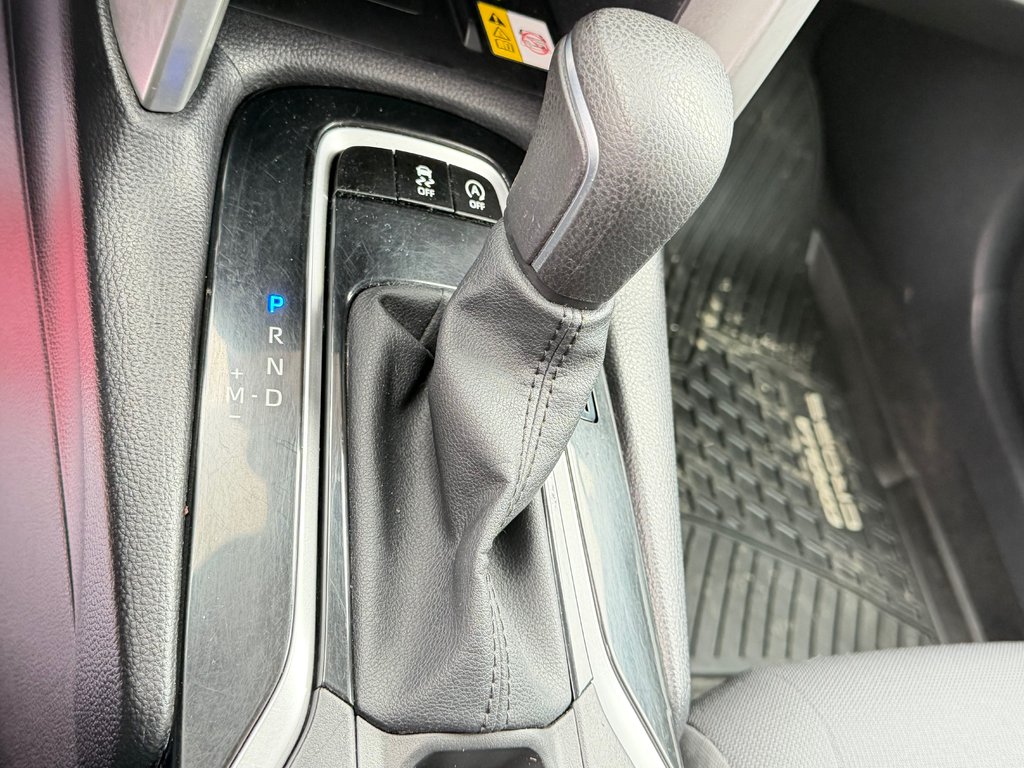 2022 Toyota Corolla Cross LE AWD + TOIT / CARFAX 17.000$ / AUBAINE / in Thetford Mines, Quebec - 49 - w1024h768px