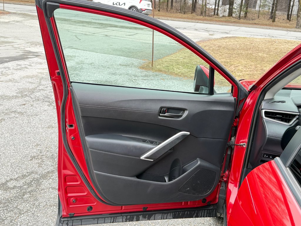 2022 Toyota Corolla Cross LE AWD + TOIT / CARFAX 17.000$ / AUBAINE / in Thetford Mines, Quebec - 30 - w1024h768px