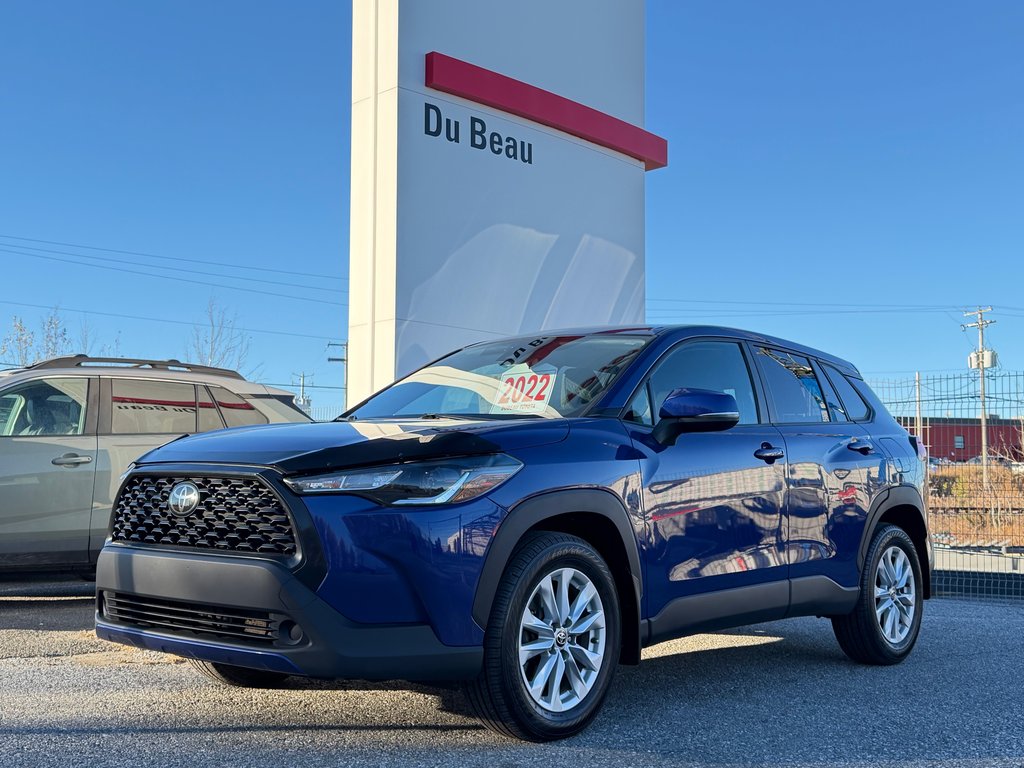 Toyota Corolla Cross LE AWD / FREINS AV + PNEUSs NEUFS / 2022 à Thetford Mines, Québec - 1 - w1024h768px