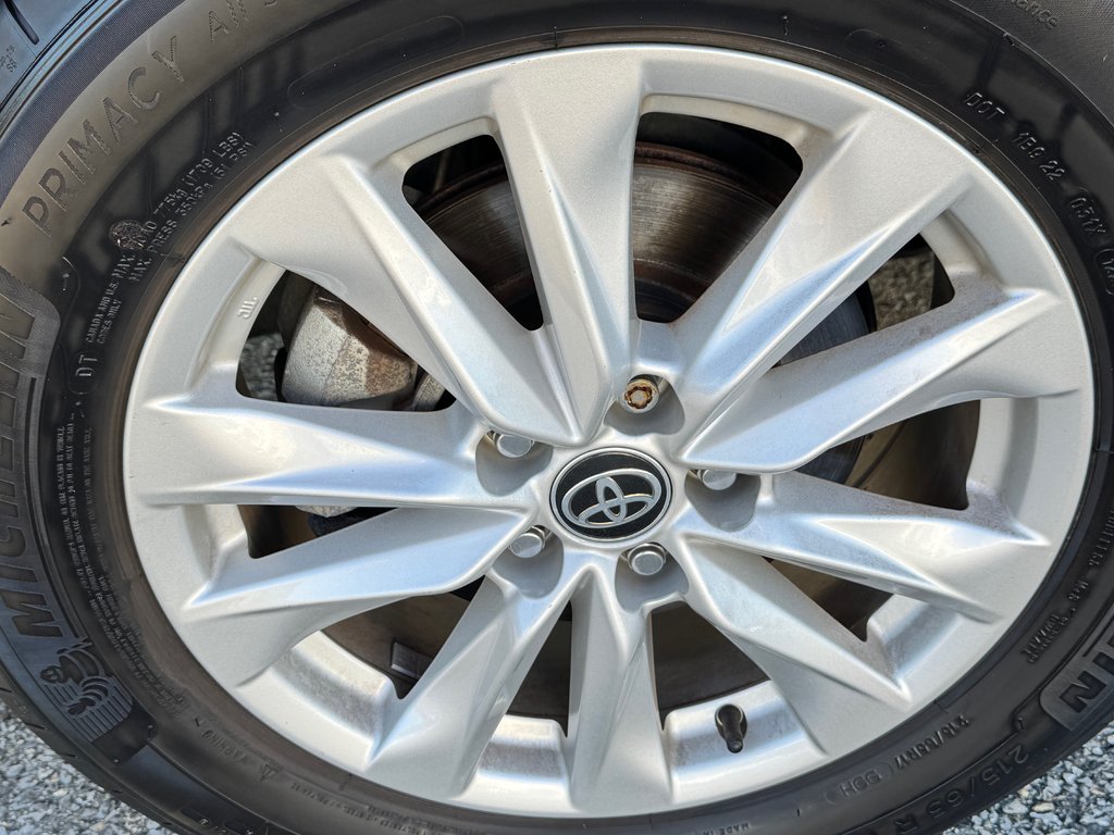 2023 Toyota COROLLA CROSS LE / OUI OUI 4850KM , 1 PROPRIO AGÉE SEULEMENT / in Thetford Mines, Quebec - 15 - w1024h768px
