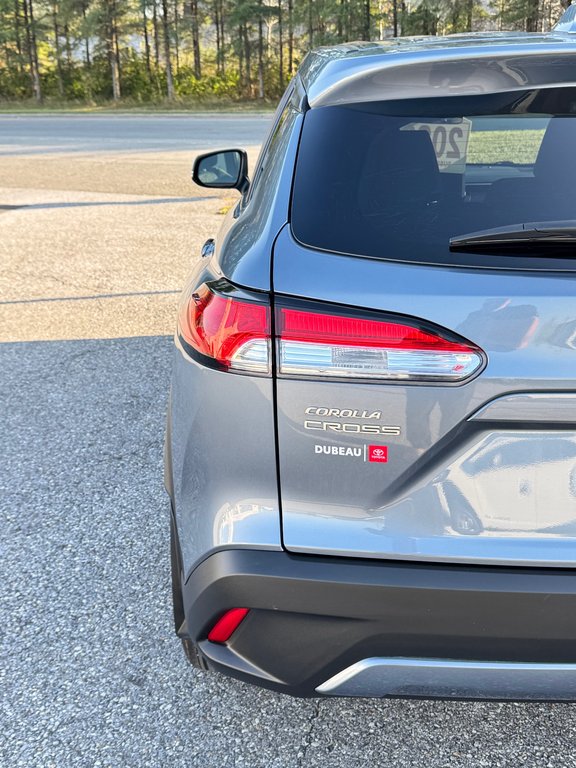 2023 Toyota COROLLA CROSS LE / OUI OUI 4850KM , 1 PROPRIO AGÉE SEULEMENT / in Thetford Mines, Quebec - 19 - w1024h768px