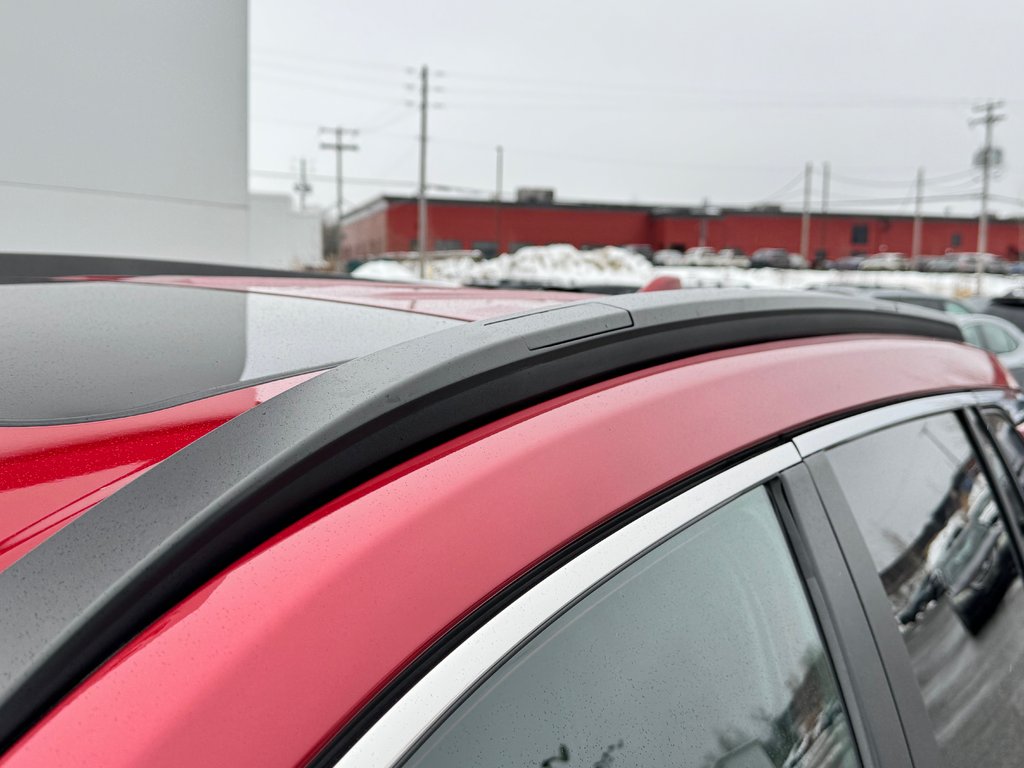 Toyota Corolla Cross XLE AWD / 22.500KM SEULEMENT / DISPONIBLE LALA ! / 2023 à Thetford Mines, Québec - 24 - w1024h768px