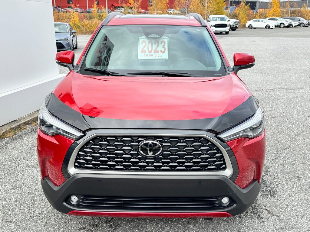 2023 Toyota Corolla Cross XLE AWD / 22.500KM SEULEMENT / DISPONIBLE LALA ! / in Thetford Mines, Quebec - 2 - w1024h768px