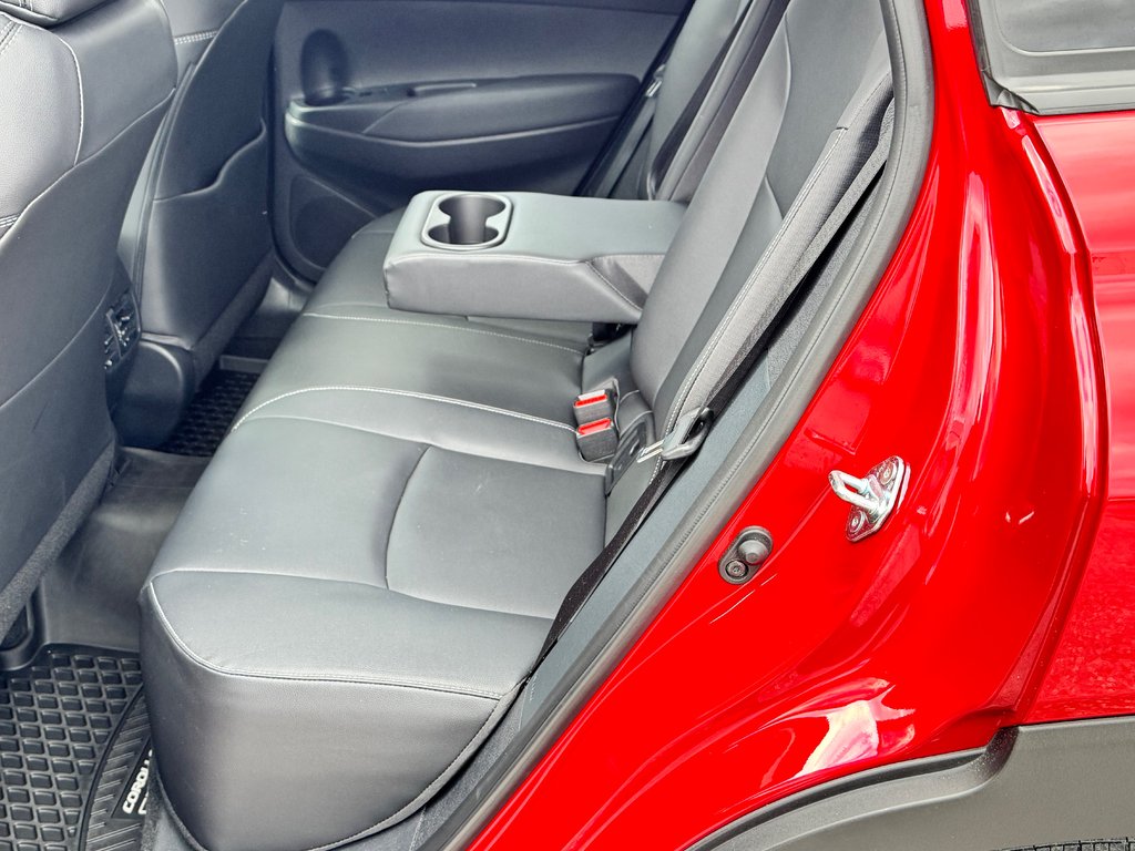 2023 Toyota Corolla Cross XLE AWD / 22.500KM SEULEMENT / DISPONIBLE LALA ! / in Thetford Mines, Quebec - 63 - w1024h768px