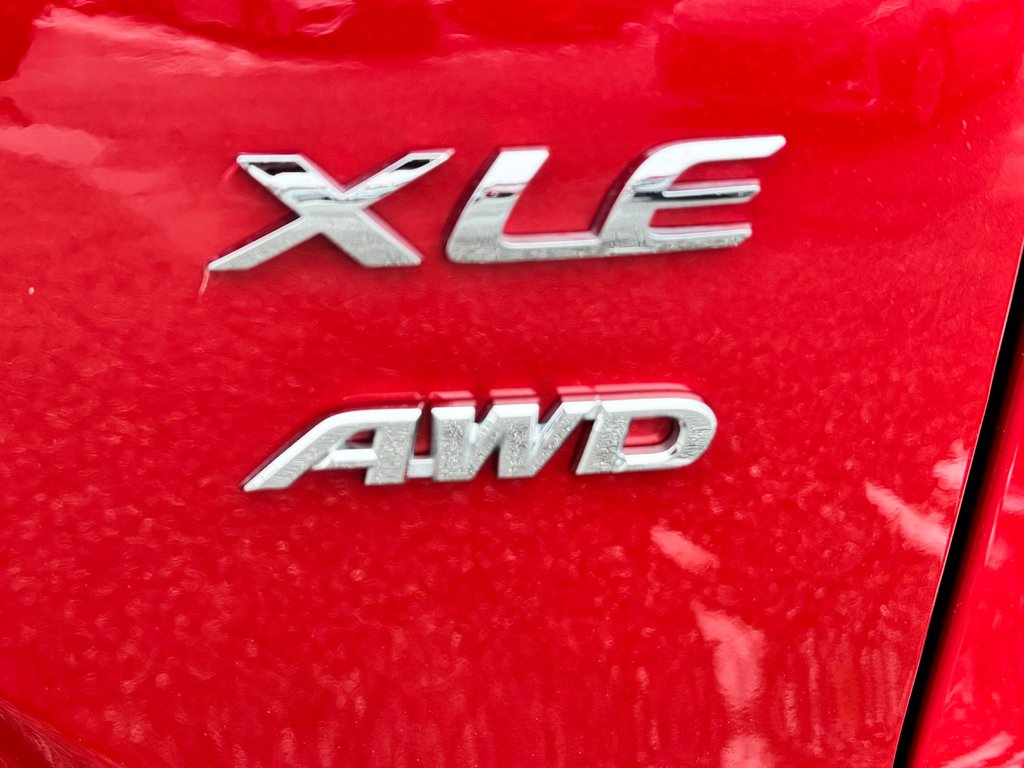 Toyota Corolla Cross XLE AWD / 22.500KM SEULEMENT / DISPONIBLE LALA ! / 2023 à Thetford Mines, Québec - 31 - w1024h768px