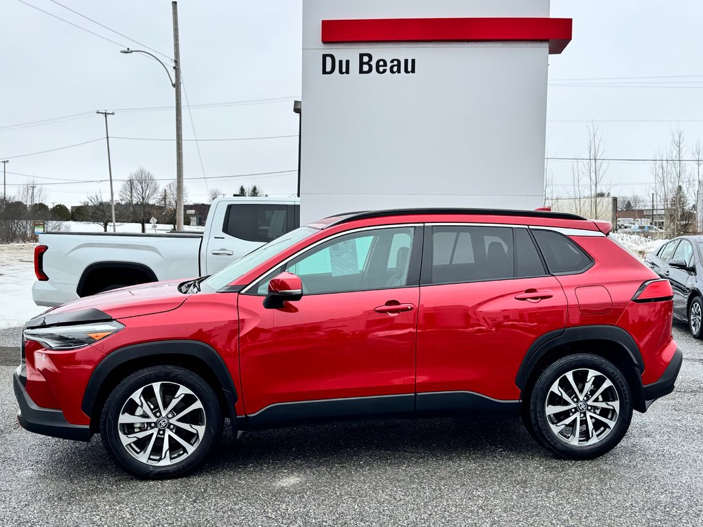 Toyota Corolla Cross XLE AWD / 22.500KM SEULEMENT / DISPONIBLE LALA ! / 2023 à Thetford Mines, Québec - 8 - w1024h768px