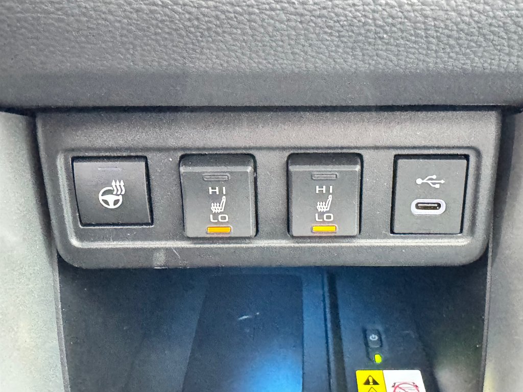 Toyota Corolla Cross XLE AWD / 22.500KM SEULEMENT / DISPONIBLE LALA ! / 2023 à Thetford Mines, Québec - 52 - w1024h768px