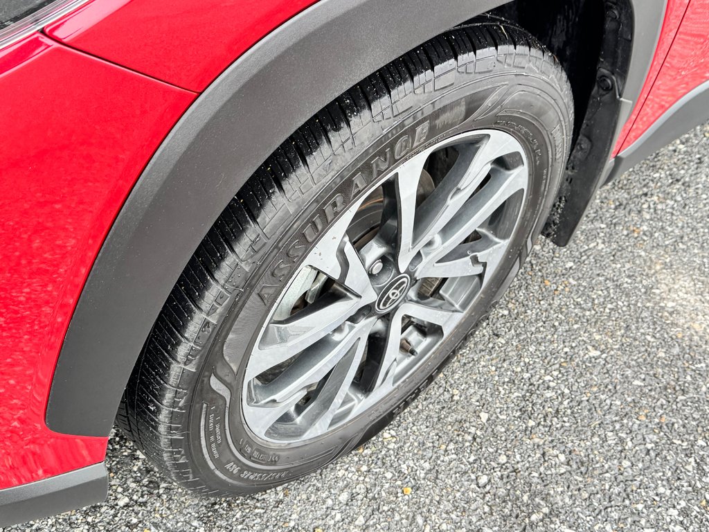 Toyota Corolla Cross XLE AWD / 22.500KM SEULEMENT / DISPONIBLE LALA ! / 2023 à Thetford Mines, Québec - 18 - w1024h768px