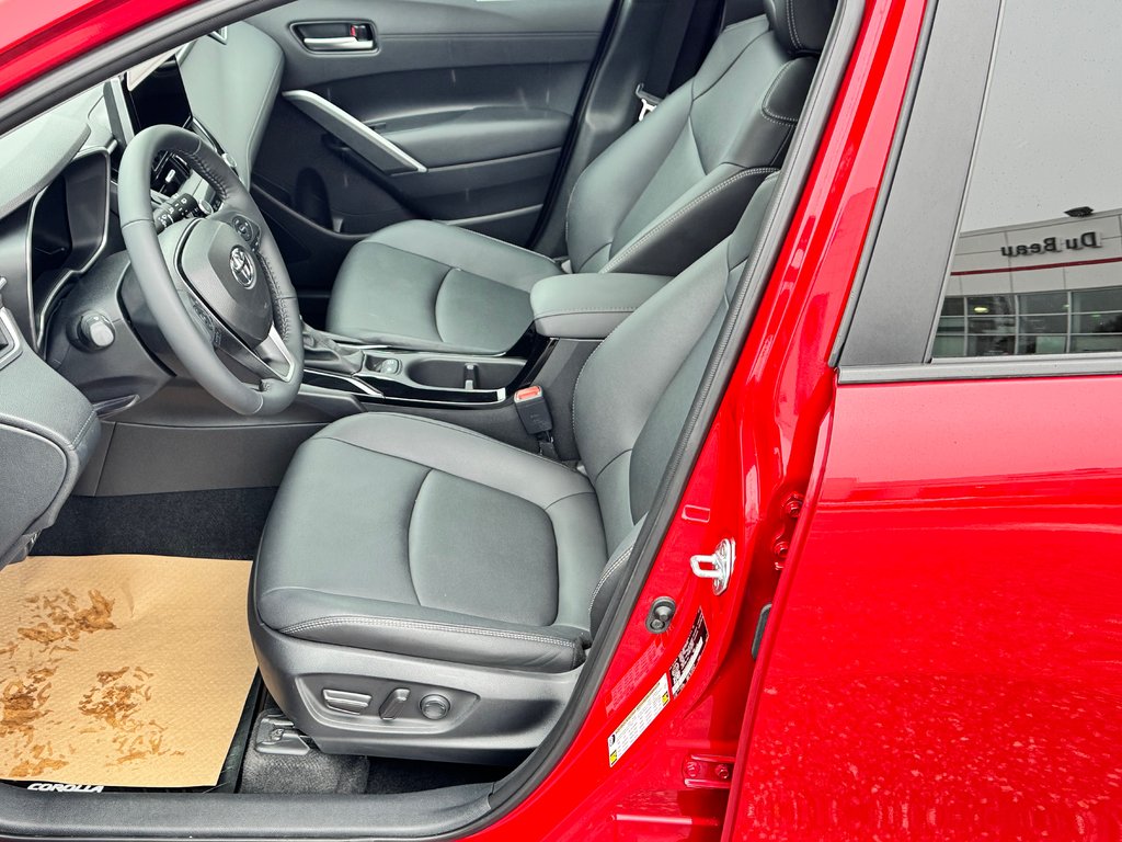 Toyota Corolla Cross XLE AWD / 22.500KM SEULEMENT / DISPONIBLE LALA ! / 2023 à Thetford Mines, Québec - 36 - w1024h768px