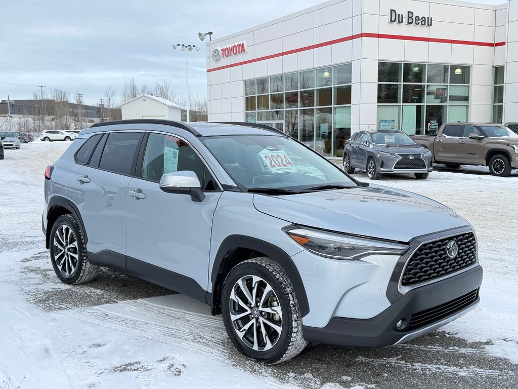 2024 Toyota Corolla Cross XLE AWD / MODÈLE TRÈS BIEN ÉQUIPÉ WOW ! / in Thetford Mines, Quebec - 3 - w1024h768px