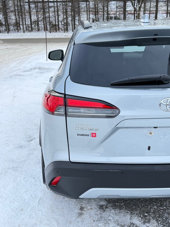 2024 Toyota Corolla Cross XLE AWD / MODÈLE TRÈS BIEN ÉQUIPÉ WOW ! / in Thetford Mines, Quebec - 25 - w1024h768px