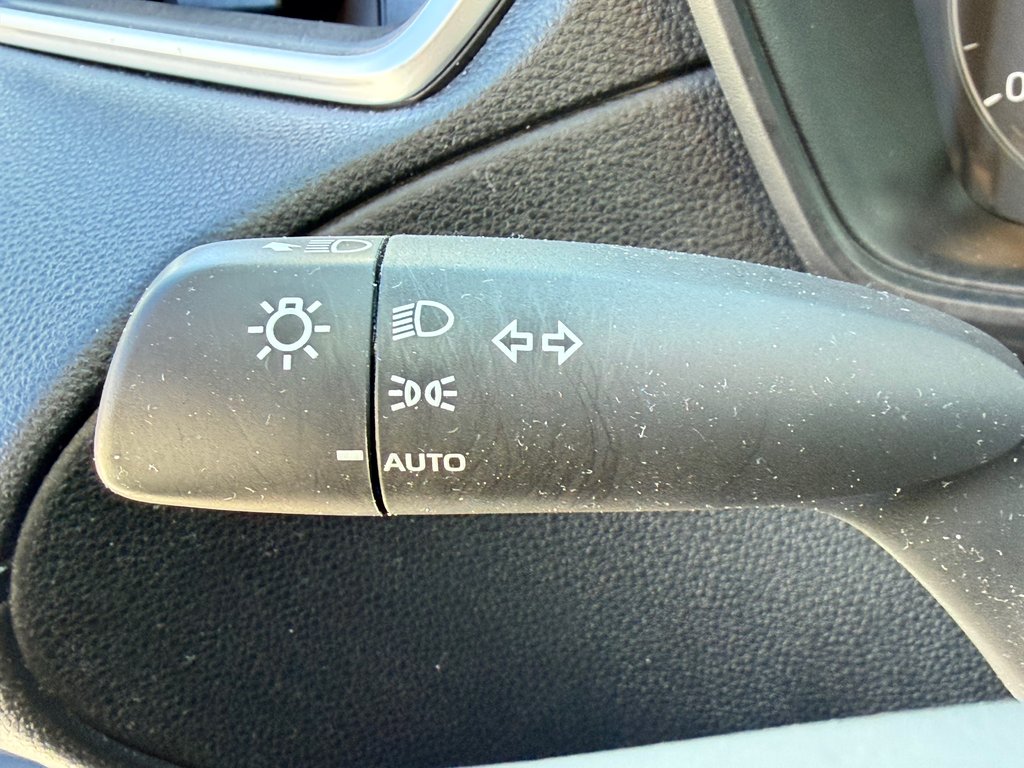 2024 Toyota Corolla Cross LE AWD / PEA 21-12-28 OU 100KM / A QUI LA CHANCE ? in Thetford Mines, Quebec - 34 - w1024h768px