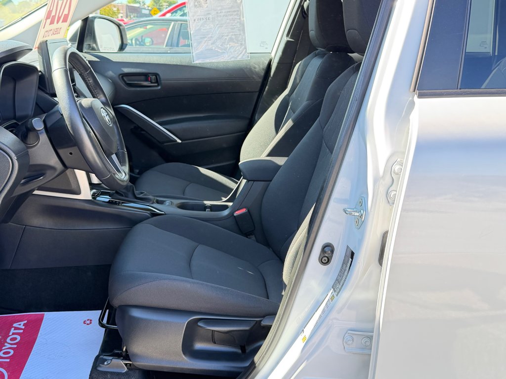 2024 Toyota Corolla Cross LE AWD / PEA 21-12-28 OU 100KM / A QUI LA CHANCE ? in Thetford Mines, Quebec - 29 - w1024h768px