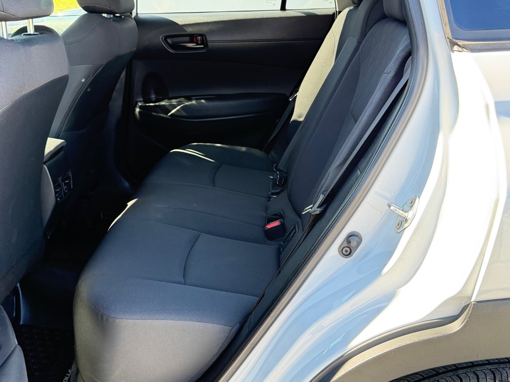 2024 Toyota Corolla Cross LE AWD / PEA 21-12-28 OU 100KM / A QUI LA CHANCE ? in Thetford Mines, Quebec - 50 - w1024h768px