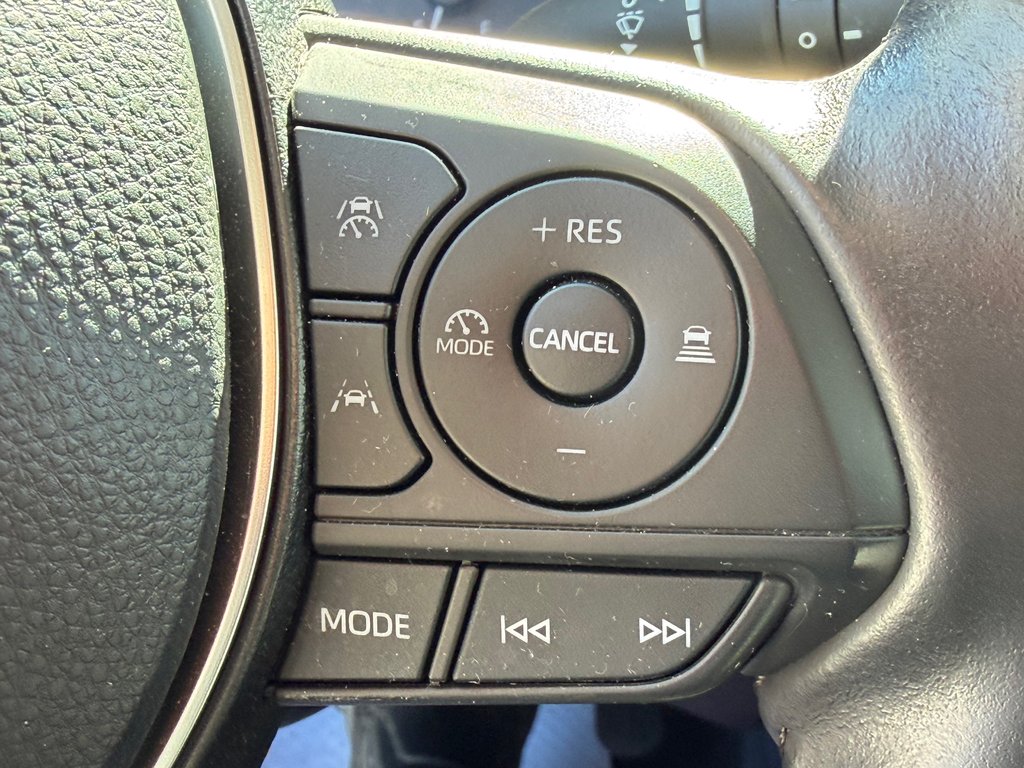 2024 Toyota Corolla Cross LE AWD / PEA 21-12-28 OU 100KM / A QUI LA CHANCE ? in Thetford Mines, Quebec - 35 - w1024h768px