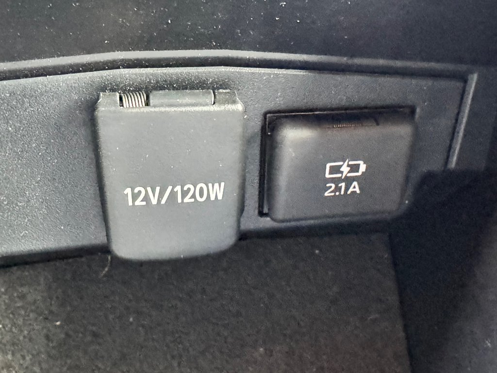 Toyota Corolla Hatchback SE AMELIORE / PNEUS NEUF / FREINS NEUFS / IMPECCABLE 2019 à Thetford Mines, Québec - 51 - w1024h768px