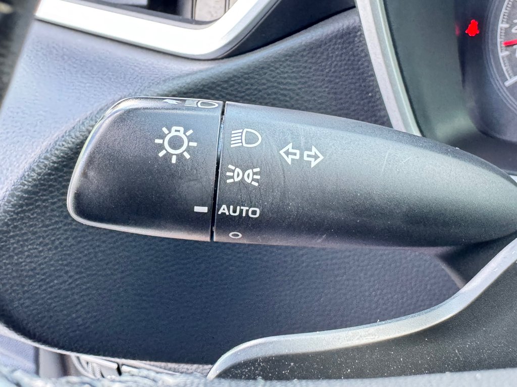 Toyota Corolla Hatchback SE AMELIORE / PNEUS NEUF / FREINS NEUFS / IMPECCABLE 2019 à Thetford Mines, Québec - 36 - w1024h768px