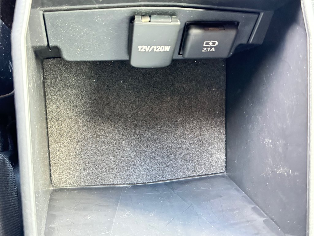 Toyota Corolla Hatchback SE AMELIORE / PNEUS NEUF / FREINS NEUFS / IMPECCABLE 2019 à Thetford Mines, Québec - 50 - w1024h768px