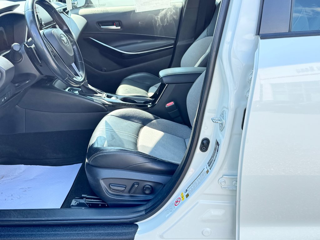 2019 Toyota Corolla Hatchback XSE / CUIR / MAGS 18 / ÉCONOMIQUE / MOTEUR 2.0 / in Thetford Mines, Quebec - 30 - w1024h768px