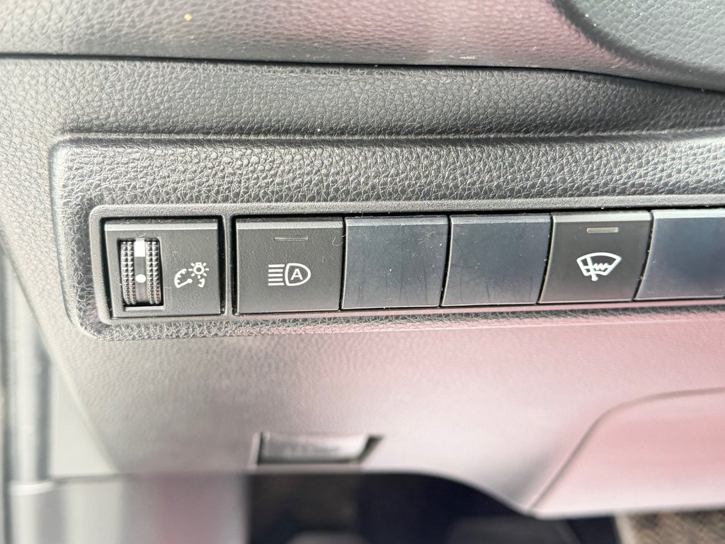 2019 Toyota Corolla Hatchback S / AUTOM / AC / TRÈS RARE DANS L' USAGÉ !! / in Thetford Mines, Quebec - 25 - w1024h768px