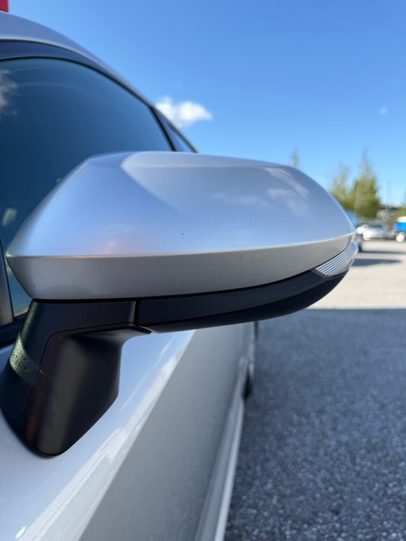 2019 Toyota Corolla Hatchback S / AUTOM / AC / TRÈS RARE DANS L' USAGÉ !! / in Thetford Mines, Quebec - 29 - w1024h768px