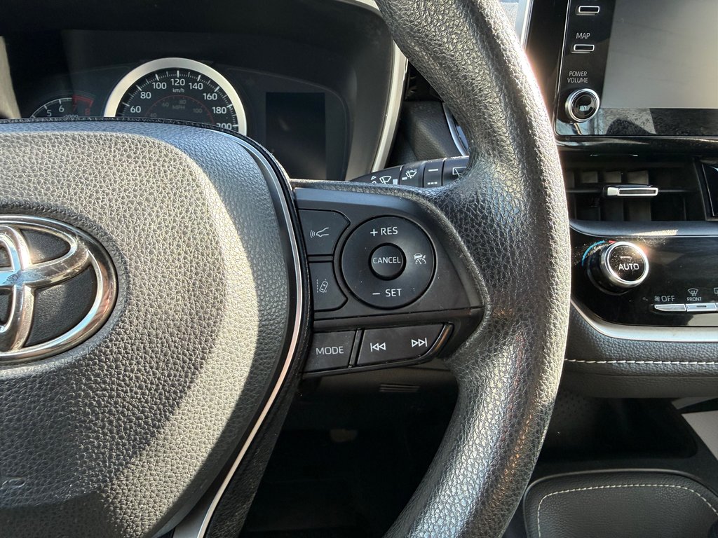 2019 Toyota Corolla Hatchback S / AUTOM / AC / TRÈS RARE DANS L' USAGÉ !! / in Thetford Mines, Quebec - 19 - w1024h768px