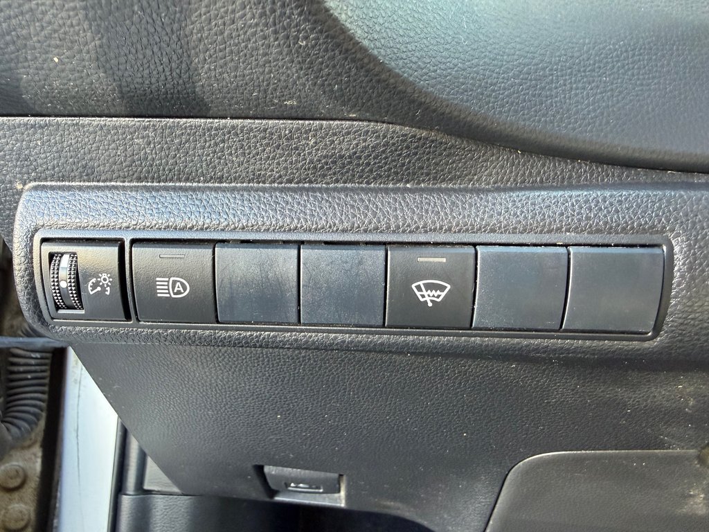 2019 Toyota Corolla Hatchback S / AUTOM / AC / TRÈS RARE DANS L' USAGÉ !! / in Thetford Mines, Quebec - 16 - w1024h768px