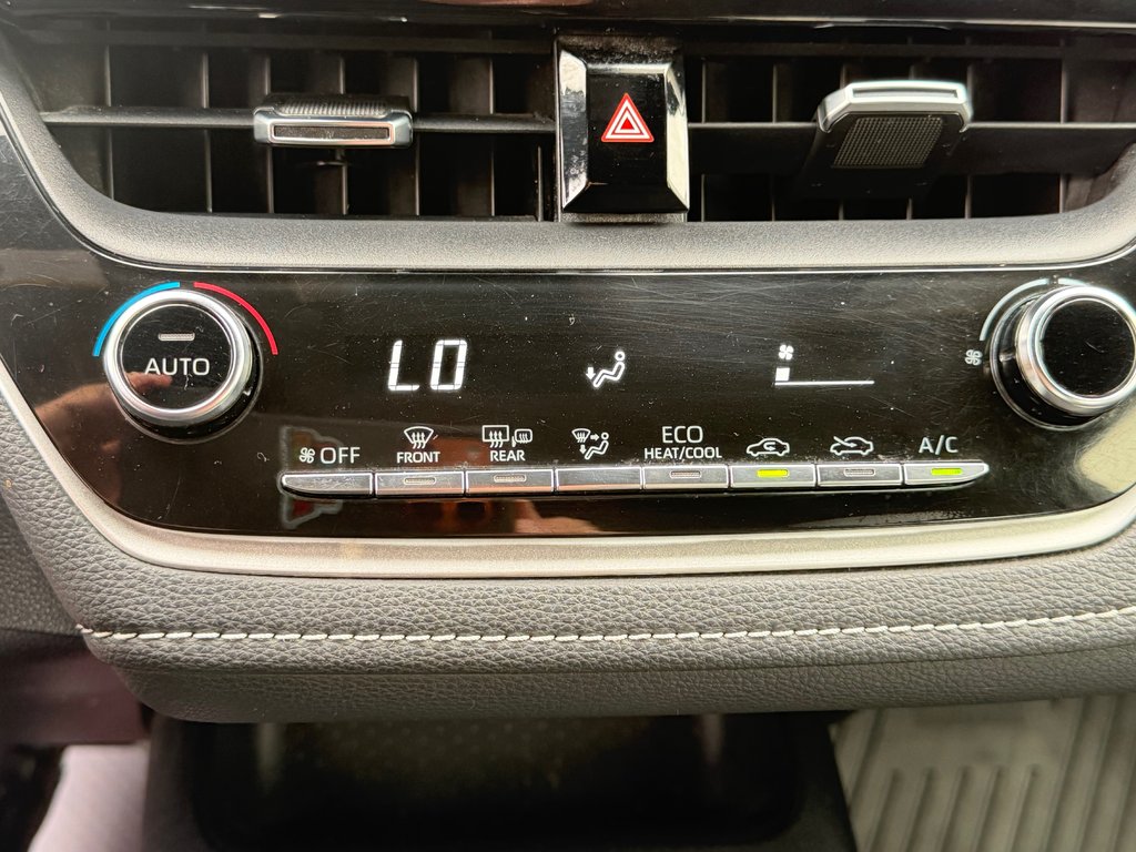 2019 Toyota Corolla Hatchback S / AUTOM / AC / TRÈS RARE DANS L' USAGÉ !! / in Thetford Mines, Quebec - 35 - w1024h768px