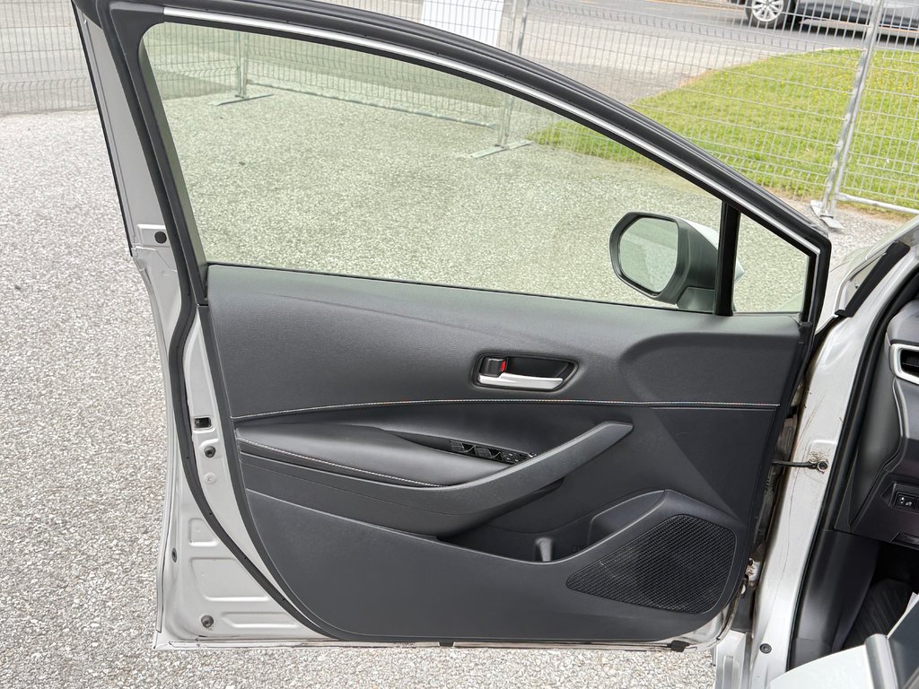 2019 Toyota Corolla Hatchback S / AUTOM / AC / TRÈS RARE DANS L' USAGÉ !! / in Thetford Mines, Quebec - 21 - w1024h768px