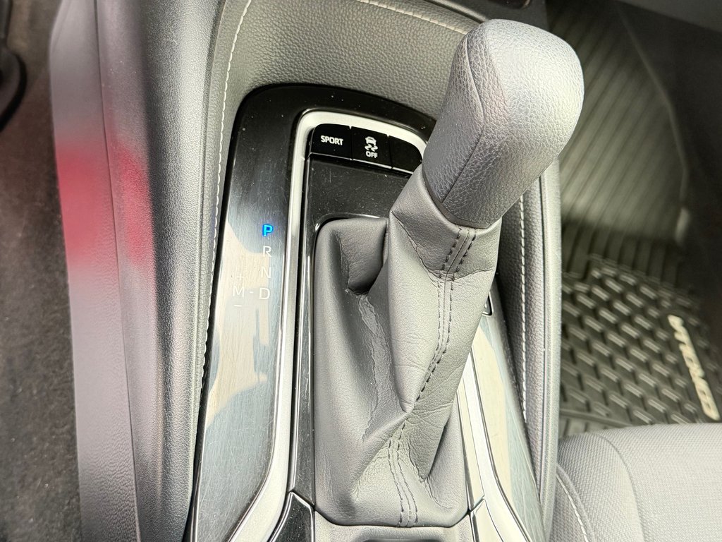 2019 Toyota Corolla Hatchback S / AUTOM / AC / TRÈS RARE DANS L' USAGÉ !! / in Thetford Mines, Quebec - 38 - w1024h768px