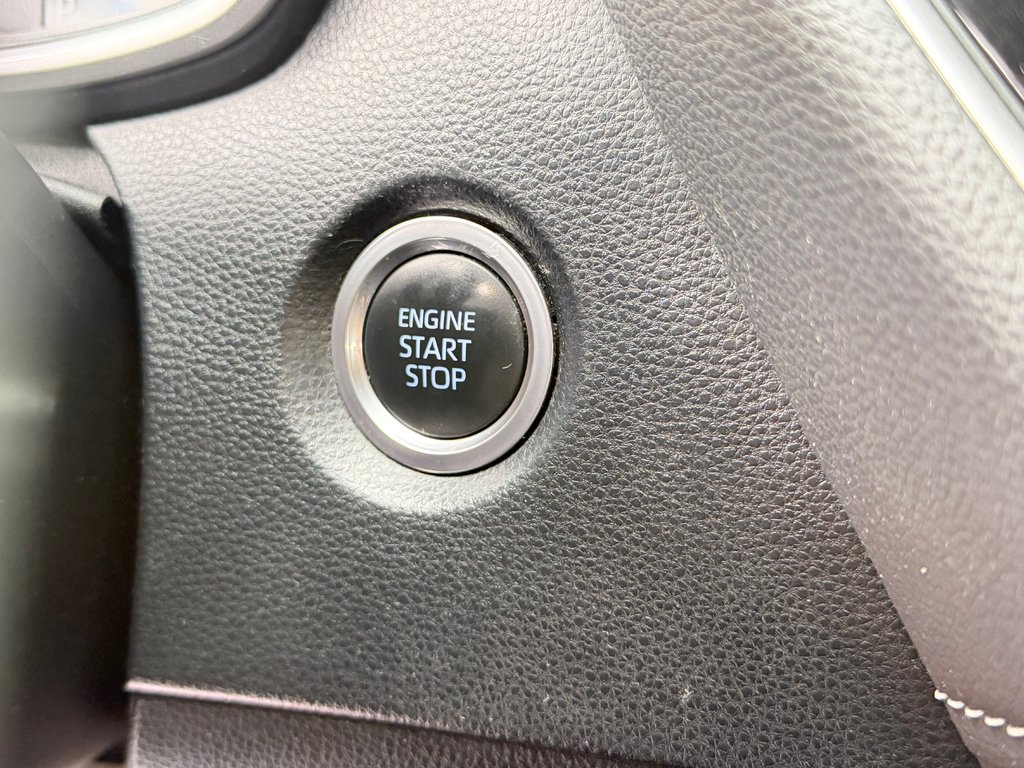 2019 Toyota Corolla Hatchback S / AUTOM / AC / TRÈS RARE DANS L' USAGÉ !! / in Thetford Mines, Quebec - 32 - w1024h768px