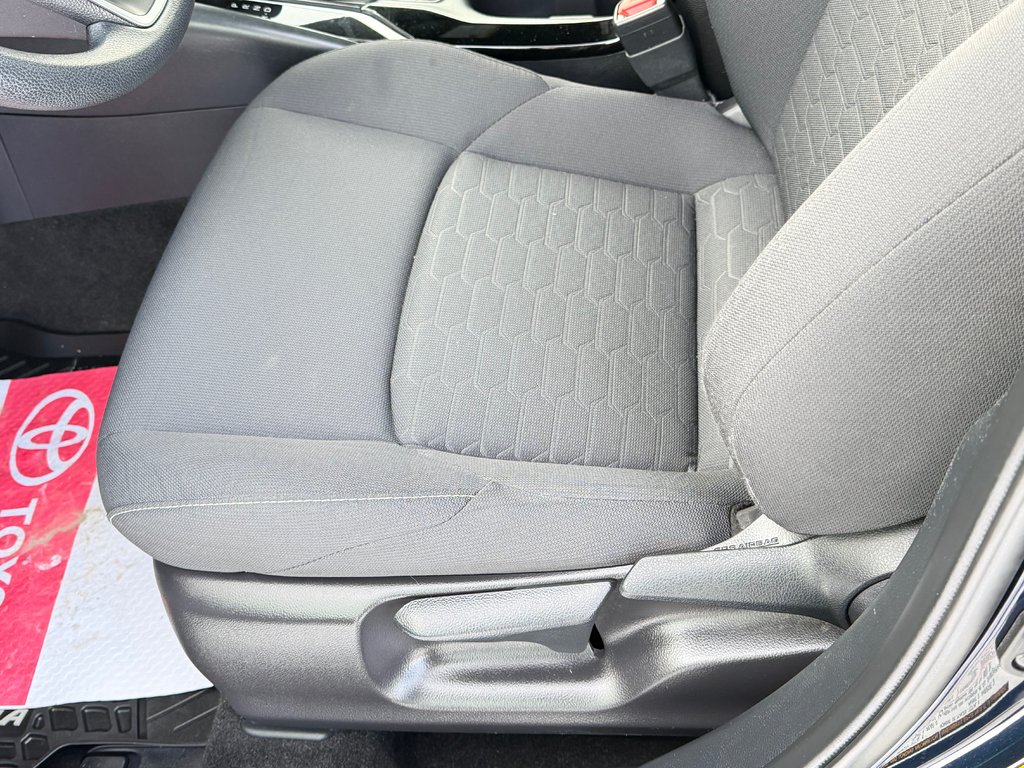 Toyota Corolla Hatchback S / AUTOM / TRÈS BAS KILOS / TRÈS RARE !!!! / 2021 à Thetford Mines, Québec - 29 - w1024h768px