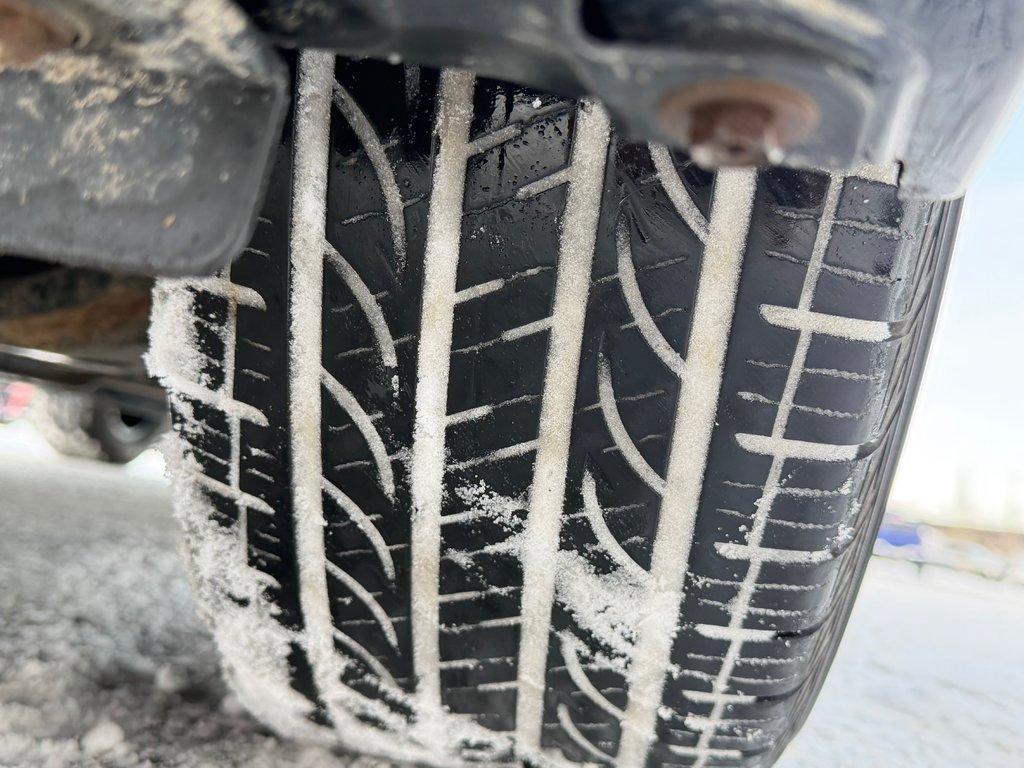 Toyota Corolla Hatchback S / AUTOM / TRÈS BAS KILOS / TRÈS RARE !!!! / 2021 à Thetford Mines, Québec - 16 - w1024h768px