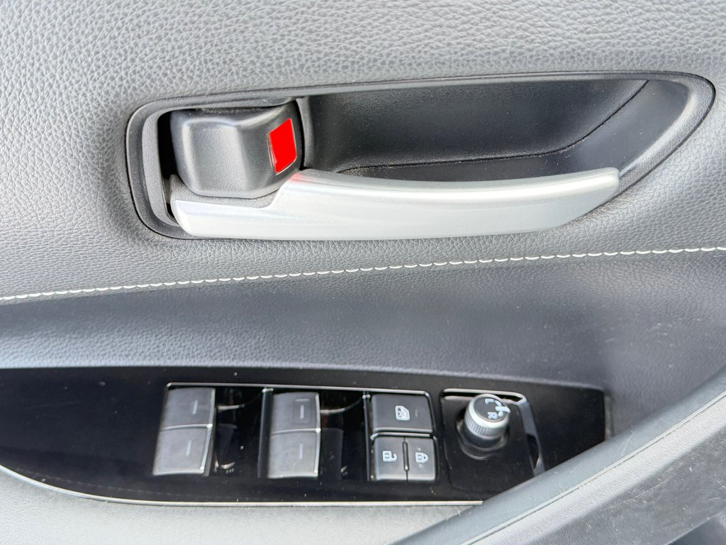 Toyota Corolla Hatchback S / AUTOM / TRÈS BAS KILOS / TRÈS RARE !!!! / 2021 à Thetford Mines, Québec - 25 - w1024h768px