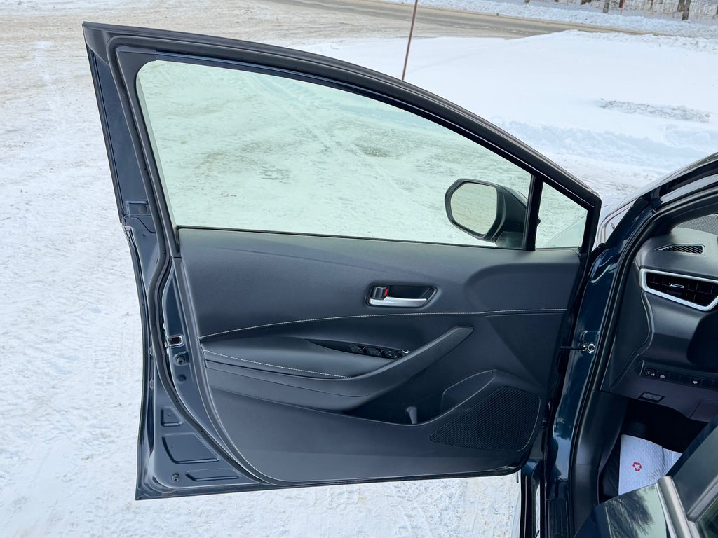 Toyota Corolla Hatchback S / AUTOM / TRÈS BAS KILOS / TRÈS RARE !!!! / 2021 à Thetford Mines, Québec - 24 - w1024h768px