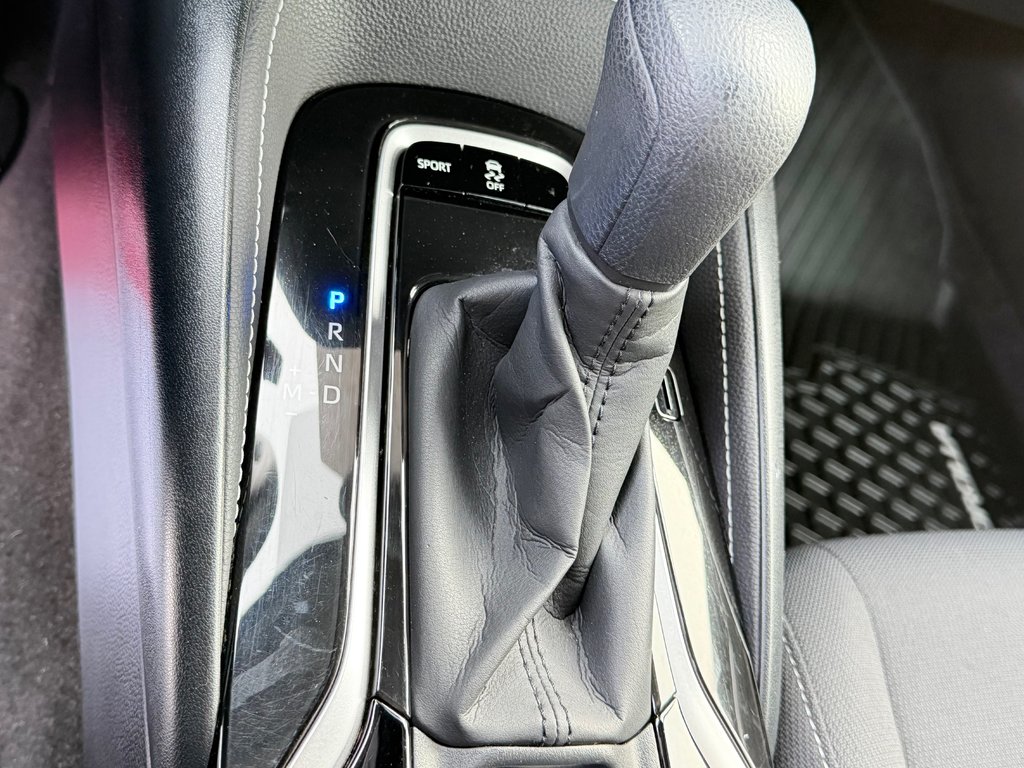 Toyota Corolla Hatchback S / AUTOM / TRÈS BAS KILOS / TRÈS RARE !!!! / 2021 à Thetford Mines, Québec - 44 - w1024h768px