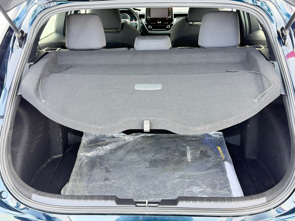 Toyota Corolla Hatchback S / AUTOM / TRÈS BAS KILOS / TRÈS RARE !!!! / 2021 à Thetford Mines, Québec - 55 - w1024h768px