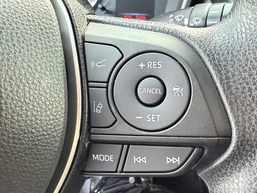 Toyota Corolla Hatchback S / AUTOM / TRÈS BAS KILOS / TRÈS RARE !!!! / 2021 à Thetford Mines, Québec - 35 - w1024h768px