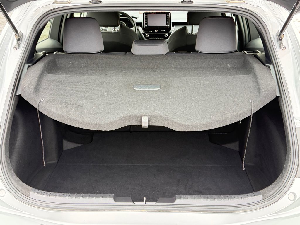 2021 Toyota Corolla Hatchback SE / AUTOM / PEA 20-07-26=100KM / in Thetford Mines, Quebec - 48 - w1024h768px