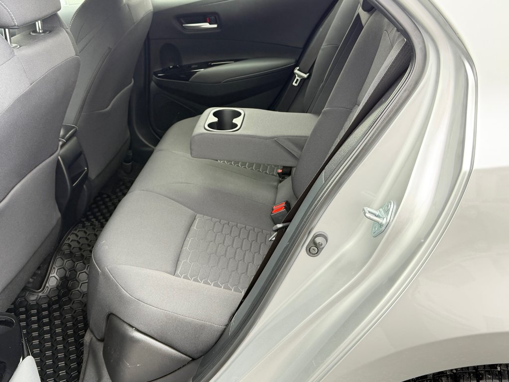 2021 Toyota Corolla Hatchback SE / AUTOM / PEA 20-07-26=100KM / in Thetford Mines, Quebec - 46 - w1024h768px