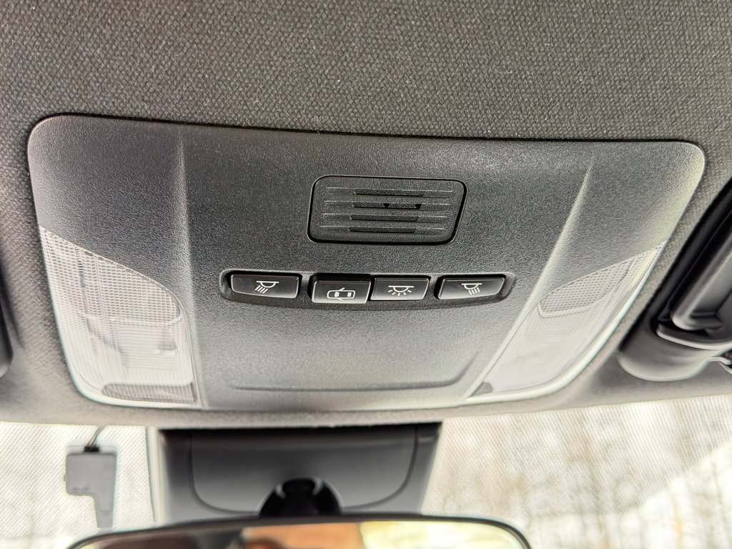 2021 Toyota Corolla Hatchback SE / AUTOM / PEA 20-07-26=100KM / in Thetford Mines, Quebec - 44 - w1024h768px