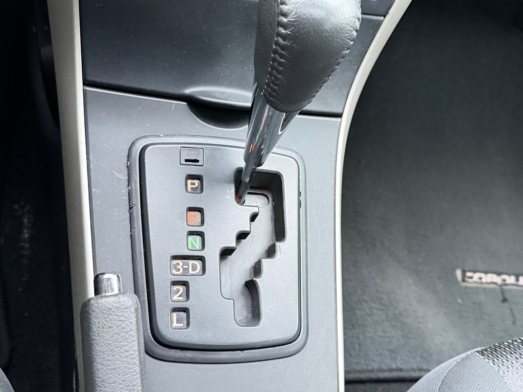 2010 Toyota Corolla S AUTOM / TOIT / MAGS / INSPECTÉ SÉCURITAIRE / in Thetford Mines, Quebec - 42 - w1024h768px